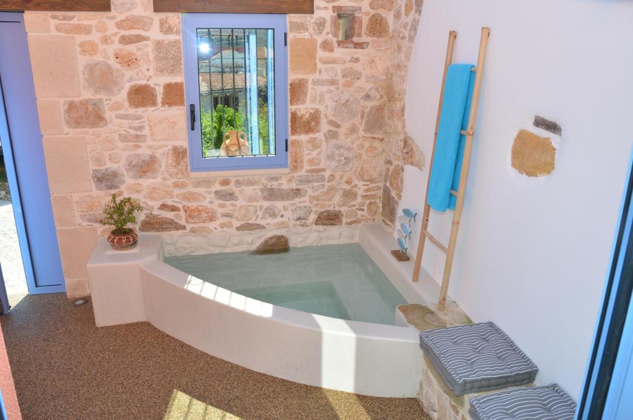 הוילה פלטניאס Mouse House With Sea View And Mini Pool מראה חיצוני תמונה